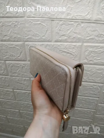 Дамско портмоне Carpisa, снимка 3 - Портфейли, портмонета - 47718131