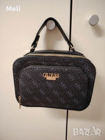 чанти на guess, снимка 3 - Чанти - 53662863