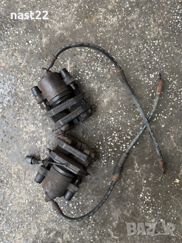 Предни спирачни апарати Фолксвсаген Голф 5/VW GOLF 5 1.6 102 K.S