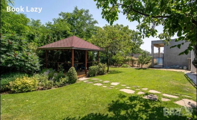 The Holiday Garden за нощувки , снимка 2 - Почивки на море - 50921318