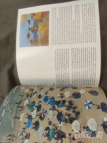 Продавам книга "Бургас - Емил Марков, Стойчо Гоцев" Албум с много снимки от  НРБ, снимка 8 - Други - 49982830