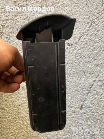 Пепелник за Форд Фокус 1 Хечбек, Ford Focus 1 Hatchback, снимка 3 - Части - 41768537