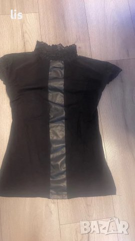 Черна блузка с кожа и дантела, снимка 1