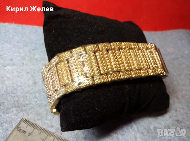 ПРЕКРАСЕН ПОЗЛАТЕН ДАМСКИ КВАРЦОВ ЧАСОВНИК с ИСКРЯЩИ ФАСЕТИРАНИ КРИСТАЛИ и СЕРТИФИКАТ 44071, снимка 16 - Дамски - 47708731