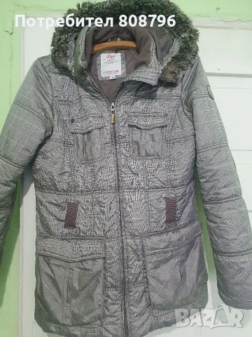 Подарявам дамски връхни дрехи , снимка 9 - Палта, манта - 53498106