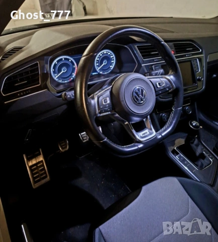 VW Tiguan 2.0 TDI R-Line , снимка 5 - Автомобили и джипове - 53515201