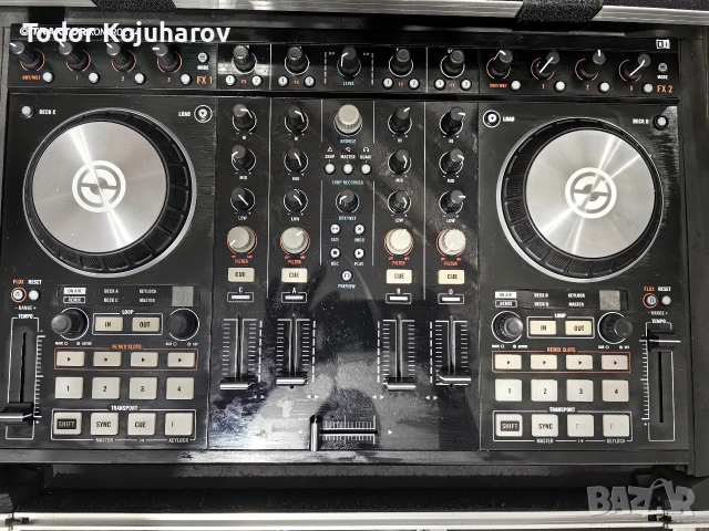 Nativ Instruments Trakto s4 mk2 плюс кейс Magma, снимка 3 - Аудиосистеми - 53418253