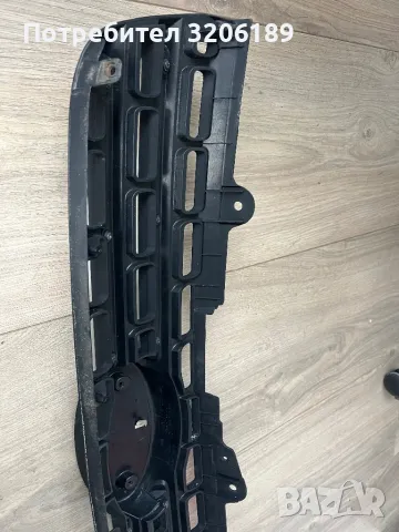 Решетка в предна броня за Киа / Kia Sportage, снимка 6 - Части - 47397679