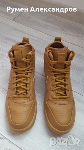 Кафяви зимни кецове Nike Court Borough Mid Winter за момче с р-р 41, снимка 7 - Кецове - 53434310