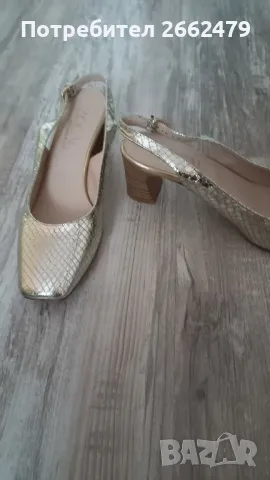 Продавам  дамски лъскави обувки., снимка 2 - Маратонки - 48355982