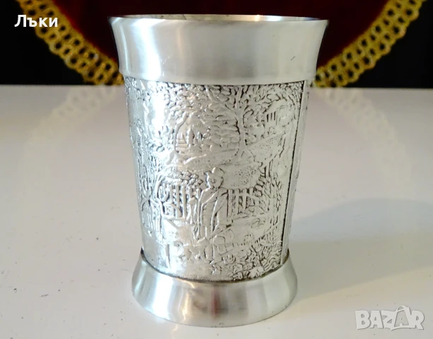 Чаша от калай с картини Бедният поет,Приятели от детството. , снимка 4 - Антикварни и старинни предмети - 51394932