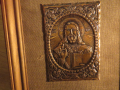 Старинна медна икона на Исус Христос  върху платно и солидна дървена рамка - притежавакте тази икона, снимка 1