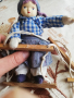 Стара кукла на стълба, снимка 1 - Други ценни предмети - 36330353