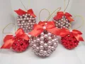 Луксозен ръчно изработен сет Коледни топки за елха от перли и кристали, снимка 3