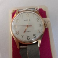 Ръчен часовник Восток 18 камака позлатен неизползван произведен през 1988г, снимка 15 - Антикварни и старинни предмети - 41395532