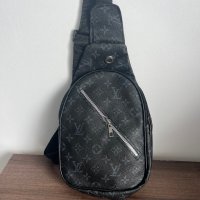 Мъжки чанти през рамо Louis Vuitton , снимка 1 - Чанти - 42352507
