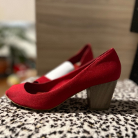 Червени обувки от плат, снимка 1 - Дамски обувки на ток - 44611601