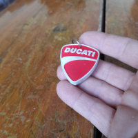 Стар ключодържател Ducati, снимка 4 - Други ценни предмети - 44516212
