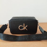 Calvin klein дамска чанта през рамо код 251, снимка 1 - Чанти - 40698778