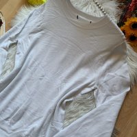 Бяла блуза, снимка 2 - Блузи с дълъг ръкав и пуловери - 34628362