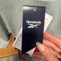 Дамски кроп суитчър Reebok, снимка 2 - Суичъри - 44821361