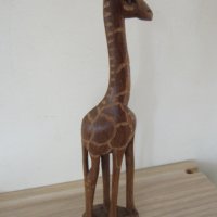  Жираф-дървена фигура от махагон, снимка 3 - Декорация за дома - 26209469