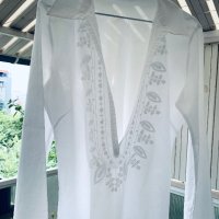 Много красива бяла блуза B. JOUNG, снимка 15 - Корсети, бюстиета, топове - 41622222