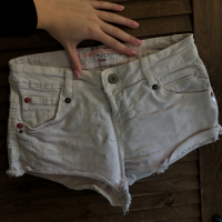 Къси дамски/детски панталони, размер XS, снимка 1 - Къси панталони и бермуди - 44827926