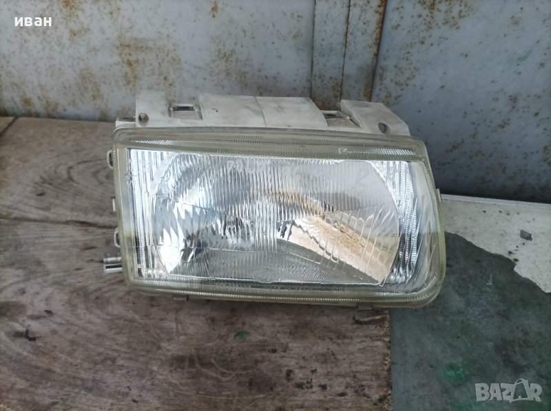 Десен фар за Фолксваген Поло. 96 год., снимка 1