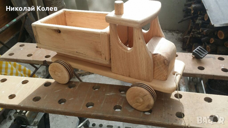 Дървено камионче играчка  изработено от френски дъб в, снимка 1