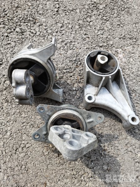 Тампони двигател Опел Астра Н Зафира Мерива 2007 година , снимка 1