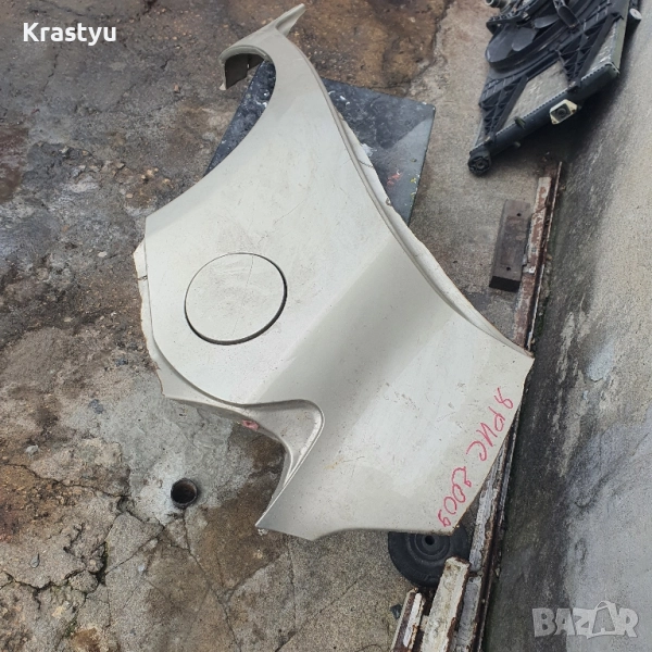 заден ляв калник /вежда с капачката за тойота Ярис 2009, снимка 1