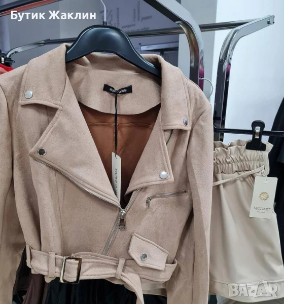 Дамско късо яке, снимка 1