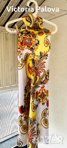 Ярка къса рокля с открит гръб, снимка 2 - Рокли - 44443978