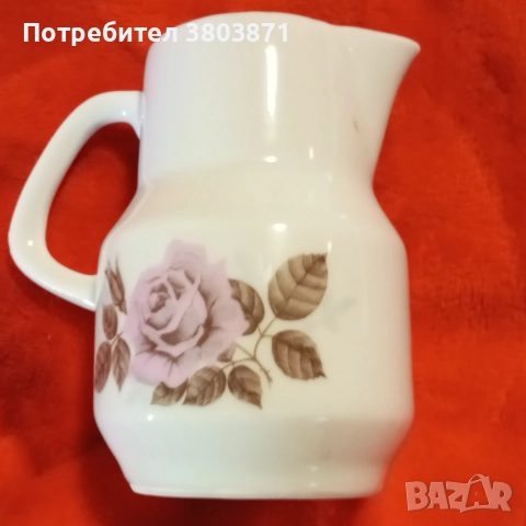 Български порцеланови чинии-елипса, каничка за мляко и сосиера, снимка 2 - Сервизи - 52589339