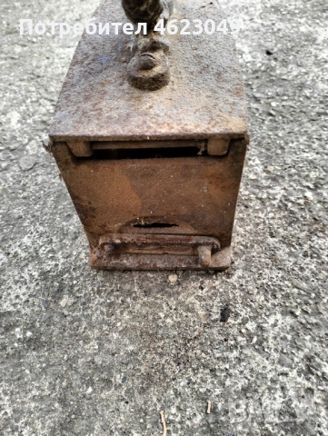 Стара ютия на жар, снимка 3 - Антикварни и старинни предмети - 52971946