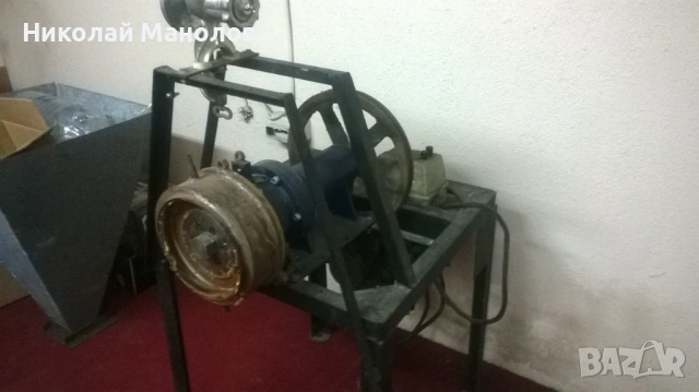 Мелница за фъстъци /фъстъчено масло/, снимка 2 - Други машини и части - 53519886