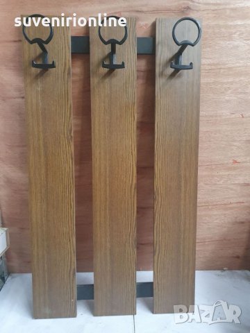 Стара дървена закачалка 