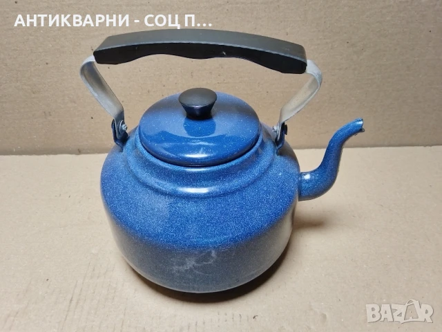 Стар Соц Емайлиран Чайник. , снимка 2 - Антикварни и старинни предмети - 50823400
