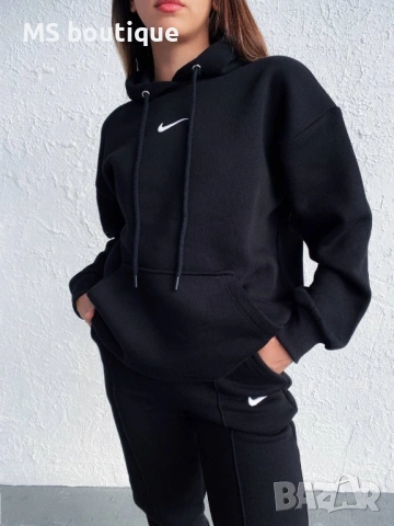 Дамски спортен комплект Nike, снимка 3 - Спортни екипи - 53411929