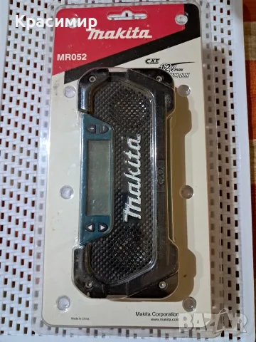 Акумулаторно радио Makita MR052 (12V max CXT) 