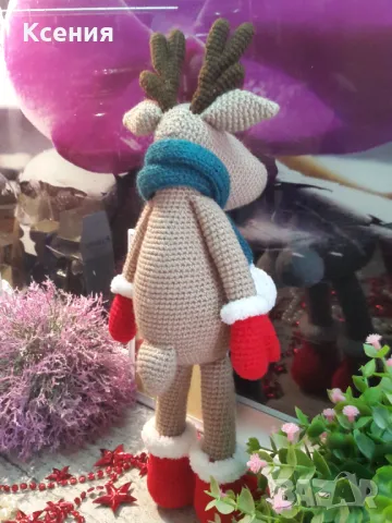 Подарък за Коледа. Елен /Рудольф с шал/, Ръчно изработена, Плетена играчка, снимка 6 - Плюшени играчки - 48088431