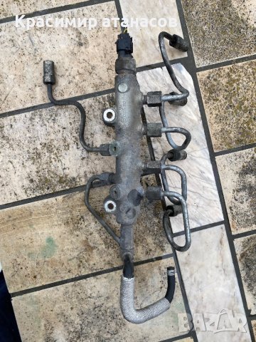 Горивна рейка за Мазда 5.