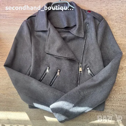 Велурено яке !