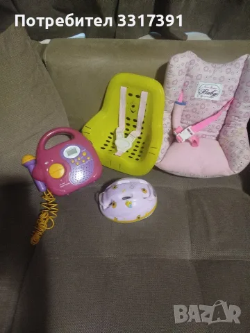 столче за кукли и каска baby born 