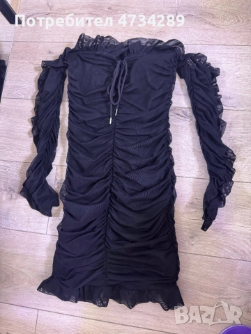 Малка черна рокля