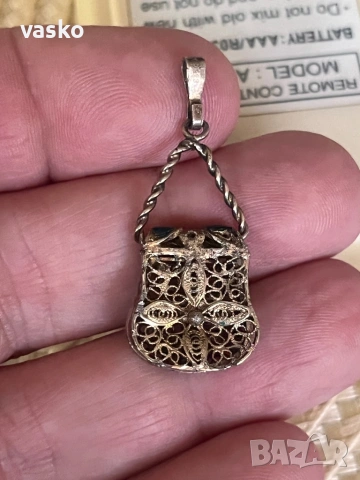 Българско сребро 3,9 грама, снимка 3 - Колиета, медальони, синджири - 53538086