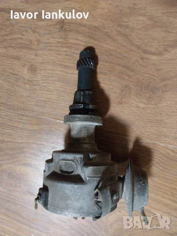 Делко с вакуум за Фолксваген LT 28 бензин,шестцилиндров, снимка 3 - Части - 53850770
