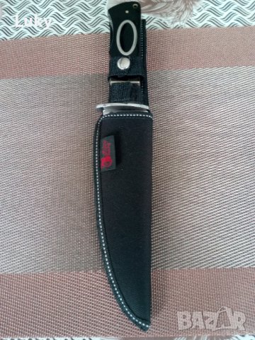 Продавам стилен, ловен и балансиран нож.Размерите са на снимките.