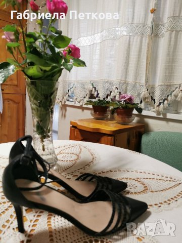 Обувки на GiAnni , снимка 3 - Дамски обувки на ток - 40957685